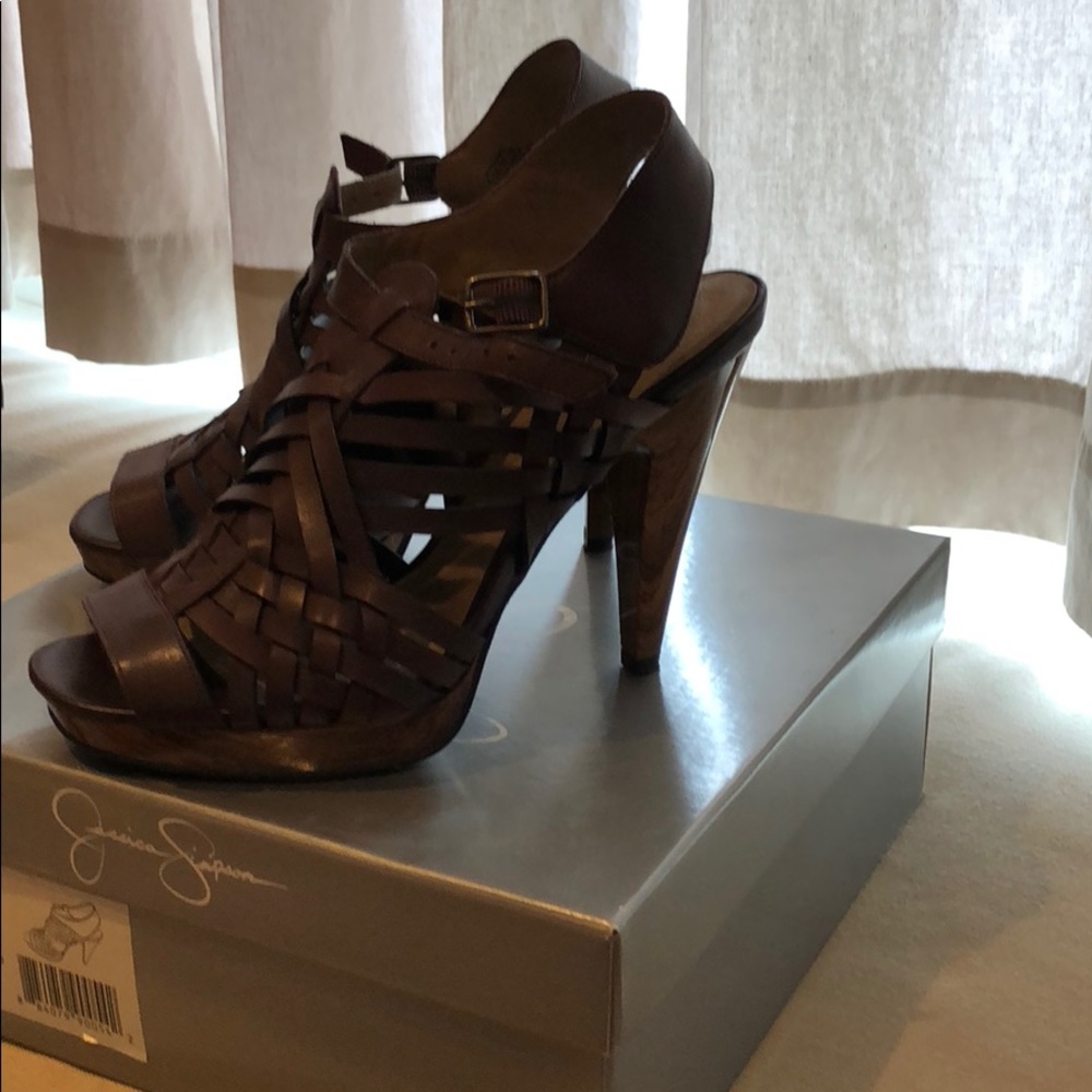 Jessica Simpson high heel sandals - Picture 2 of 2